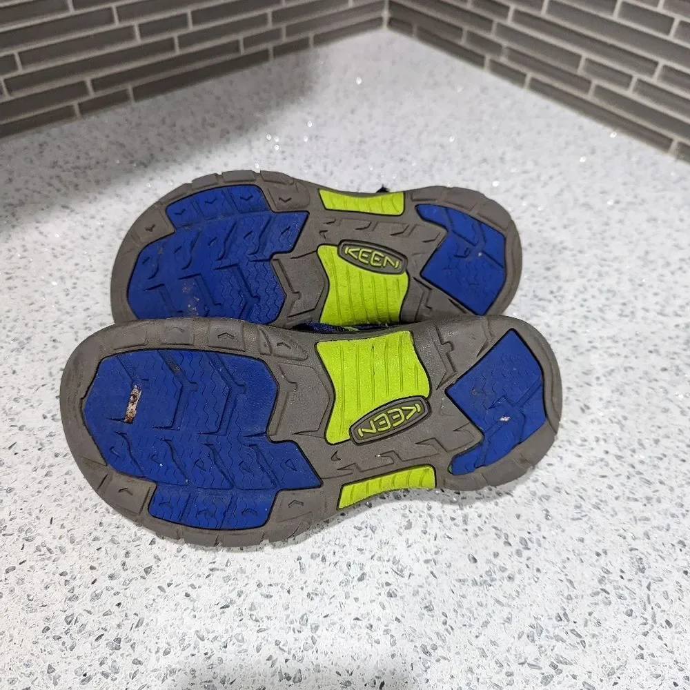 Keen Newport H2 Blue Green Black Striped Fisherman Water Hiking Sandal Boys 2
